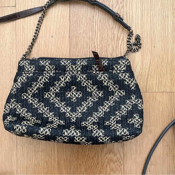 Eric Javits Pochette Squishee Crossbody. - Picture 4 of 7